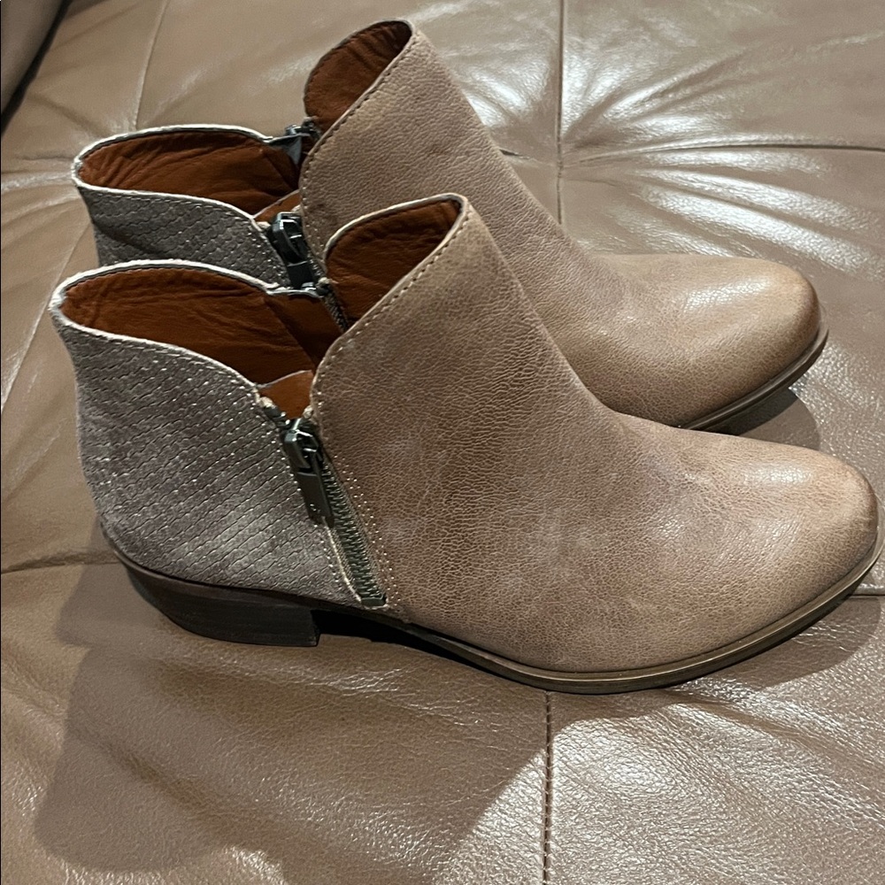 Lucky Brand Tan and Gray Ankle Booties NEW Size 8